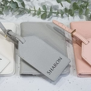 Personalisierte Passhalter Set. Hochzeit Passhalter & Gepäckanhänger, personalisierter Gepäckanhänger, Brautjungfer Geschenke, Brautpassport