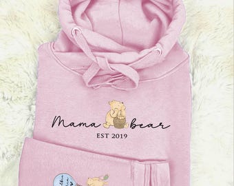 Mama Bear Hoodie: Personalized Winnie the Pooh Mum Sweatshirt