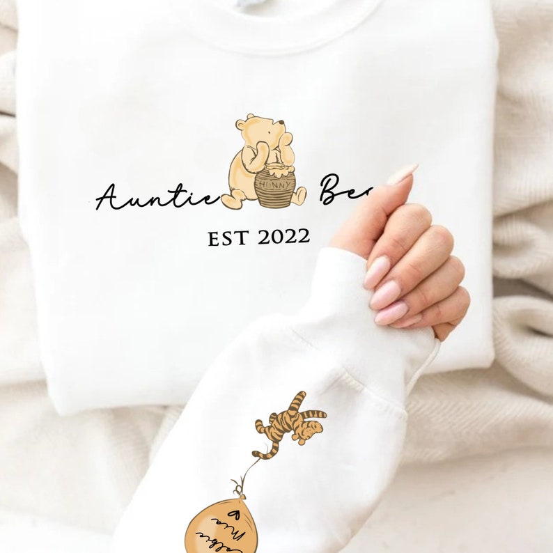 Auntie Sweatshirt. Personalised Auntie Bear Sweatshirt with children's names. Winnie the Pooh Sweatshirt gift for Auntie. Aunt Jumper. image 2
