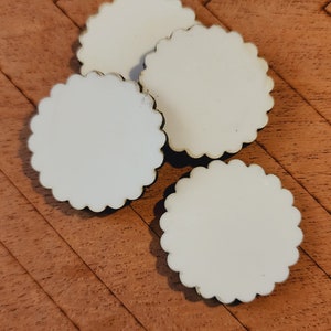 Sublimation MDF Scallop Blanks: 1.5/1.75/2" Circle, Badge Reel, Hairbow (Set of 10)