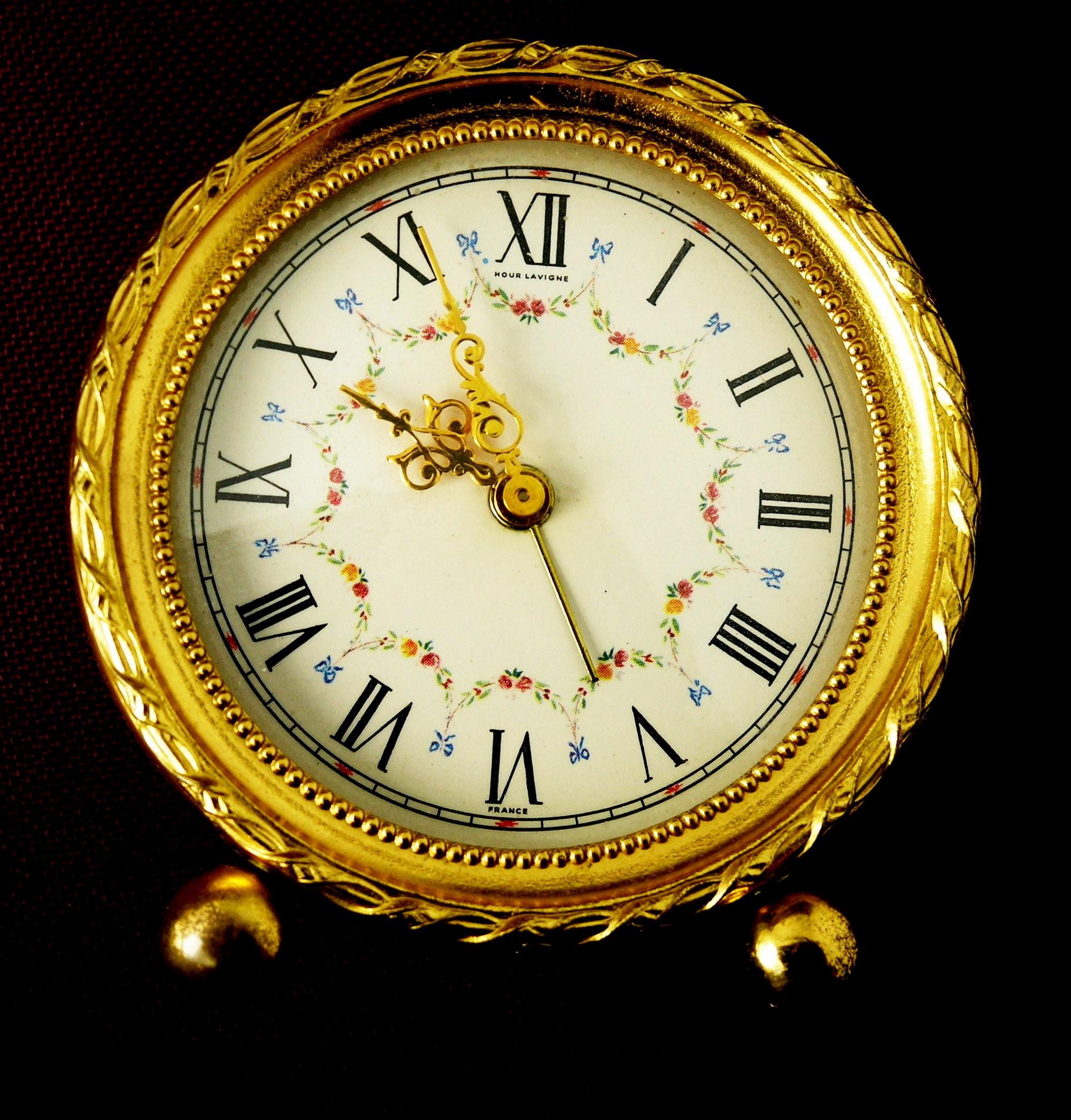 Hour Lavigne Clock - Etsy