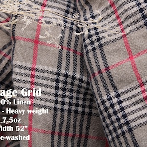 Pu&ograve; includere: Un tessuto in lino beige con un motivo a quadri formato da linee nere e rosse. Il testo sul tessuto recita: Vintage Grid, 100% Linen, Medium - Heavy weight, 7.5oz, Width 52", Pre-washed. Il materiale presenta una trama tessuta ben visibile.