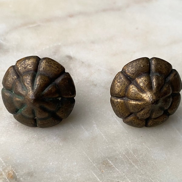 Pair of 2 Vintage Brass Flower Cabinet / Drawer Knob Pulls