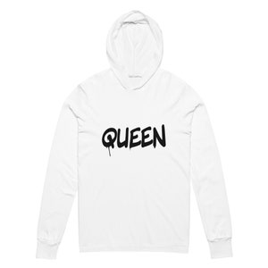 QUEEN TSHIRT HOODIE, Statement Hoodie, Geburtstagskönigin, feministischer Pullover, bequeme Loungewear, Damen T-Shirt