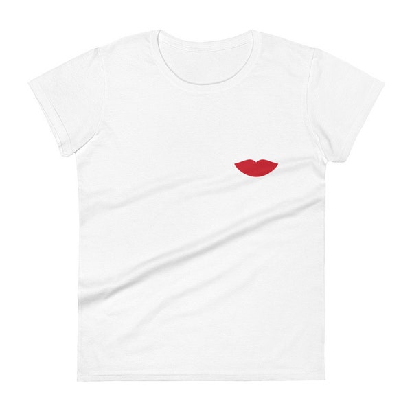 LIP T SHIRT, rote Lippen T-Shirt, feminines Tshirt, Statement Girlie Shirt, Vsco Mädchen Shirt, Trending Shirts für Womens ästhetic, Grafik Ts
