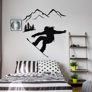 Snowboard Wall Decal Sticker, Winter Sports Wall Decal, Snowboarder Wall Decal, Snowboarder Gift, Sports Decor, Snowboarding Stickers LO164