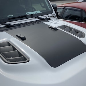 JL/JT Wrangler / Gladiator Rubicon Hood Blackout Decal