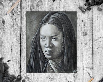 Retrato original a carboncillo: Obra de arte contemporánea en blanco y negro.