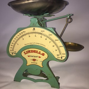 Antique scale