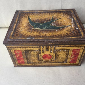 Antique advertising tin