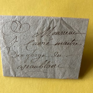 Antiker französischer Buchstabe