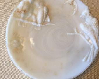 Milk glass plate