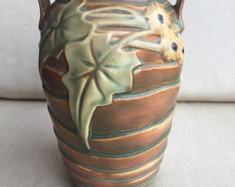 Roseville Luffa vase