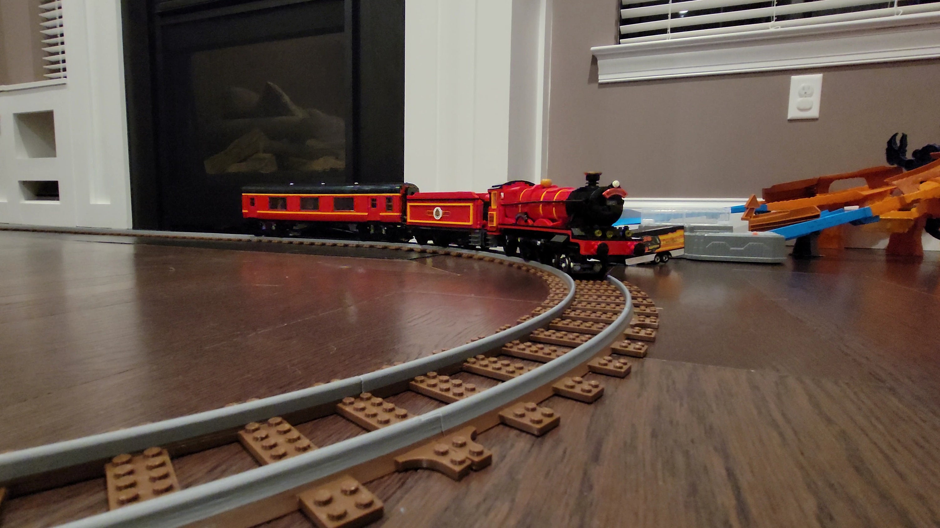 Why LEGO's Hogwarts Express doesn't fit on regular track