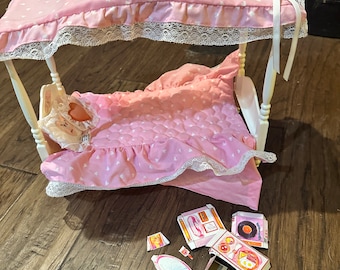 Barbie canopy bed 1982 hotsell