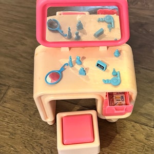 Used Vintage Barbie Dream Furniture Vanity With Original Accessories 1977