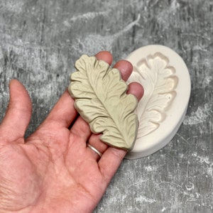 Medium Oak Leaf Sprig Mold (1-Piece)