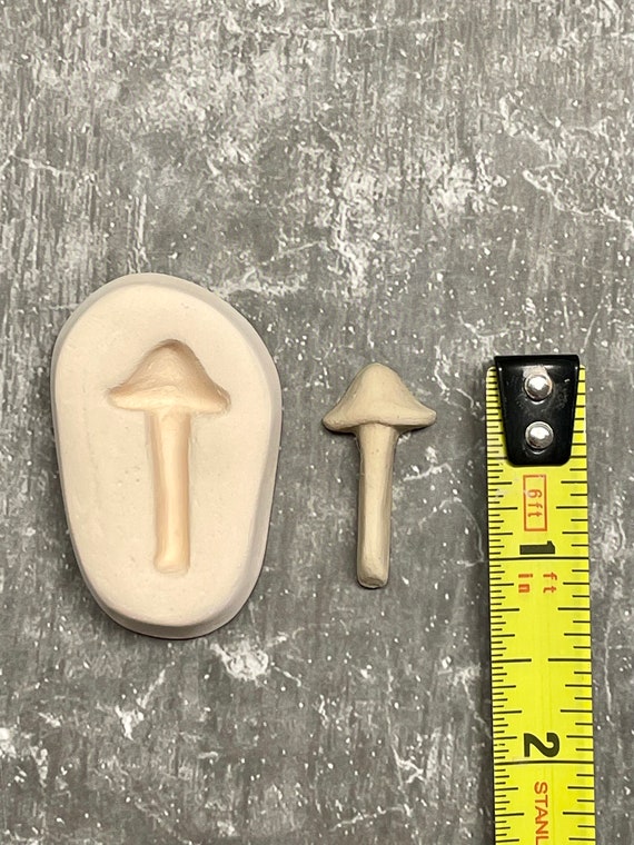 Button Amanita Mushroom Large Sprig Mold 1-piece 
