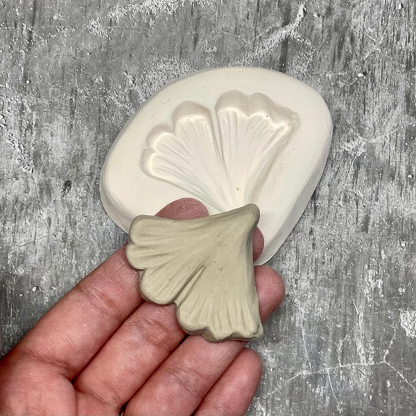 Medium Ginkgo Leaf Sprig Mold