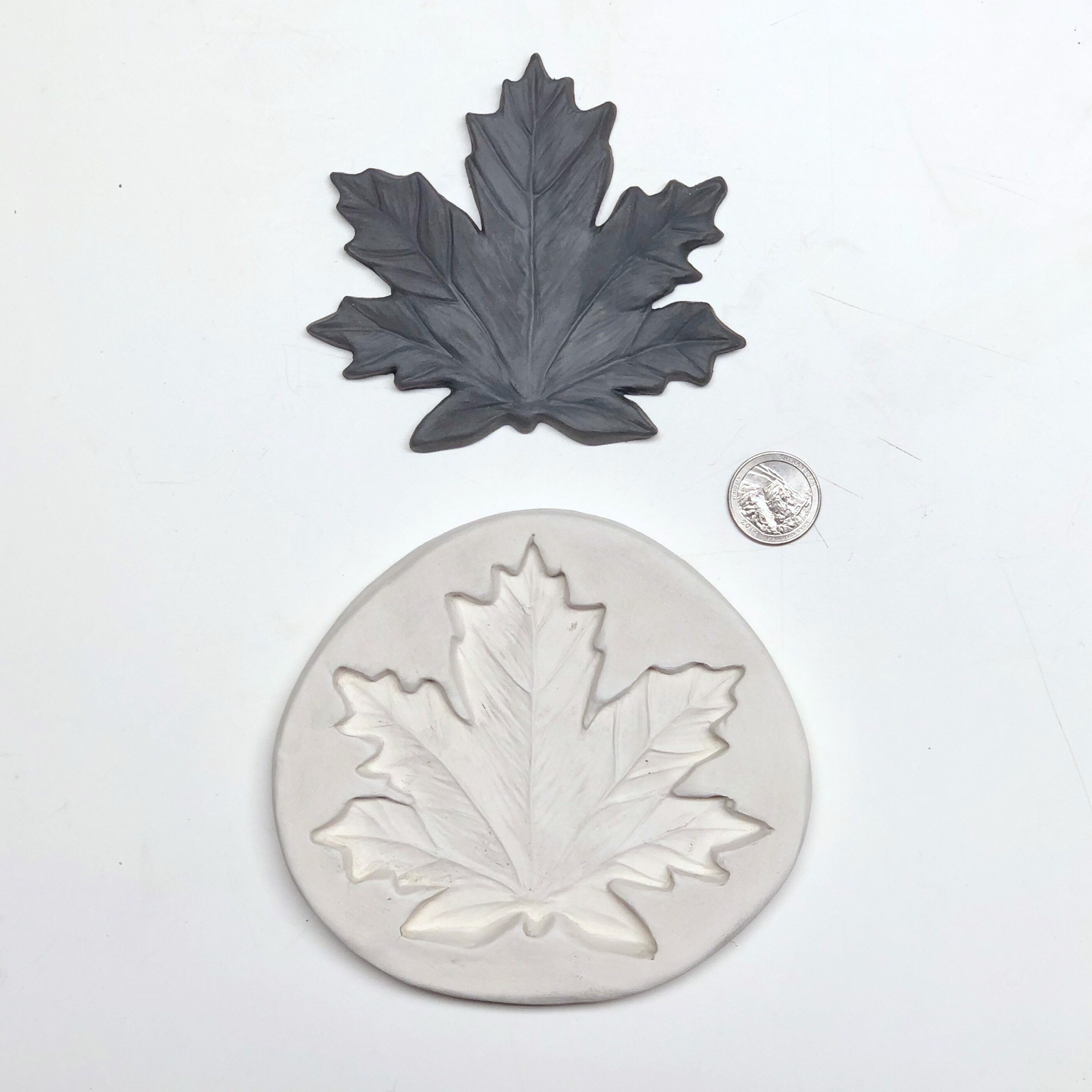 Yalulu 4pcs 3D Flower Maple Leaf Silicone Mold Resin Silicone Mould Craft Mould DIY Jewelry Making Epoxy Resin Molds, White