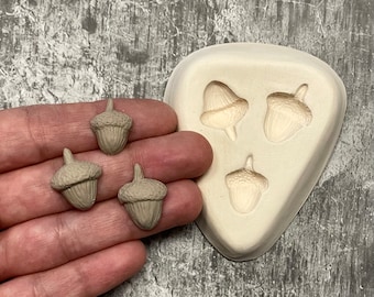 Molde de ramitas de trío de bellotas