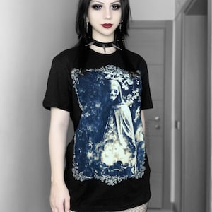 Memento Mori Alternative Gothic Kleidung, Makaber Horror T-Shirt, Schwarze Goth Emo Shirts, Skelett Schädel T-Shirts