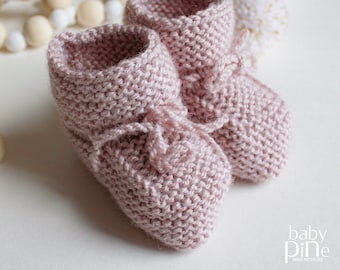 hand knitted newborn booties, unisex baby newborn knit booties, colorful booties, cute hand made infant booties, knit baby socks