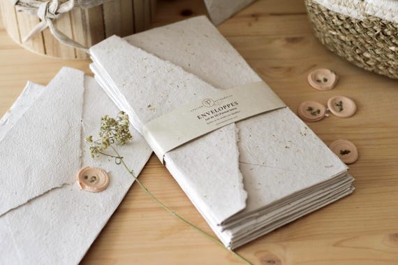 Grandes enveloppes format lettre fait main en papier recyclé et fleurs séchées avec sceaux de cire autocollants
