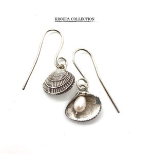 SMALL SHELL & PEARL Earrings