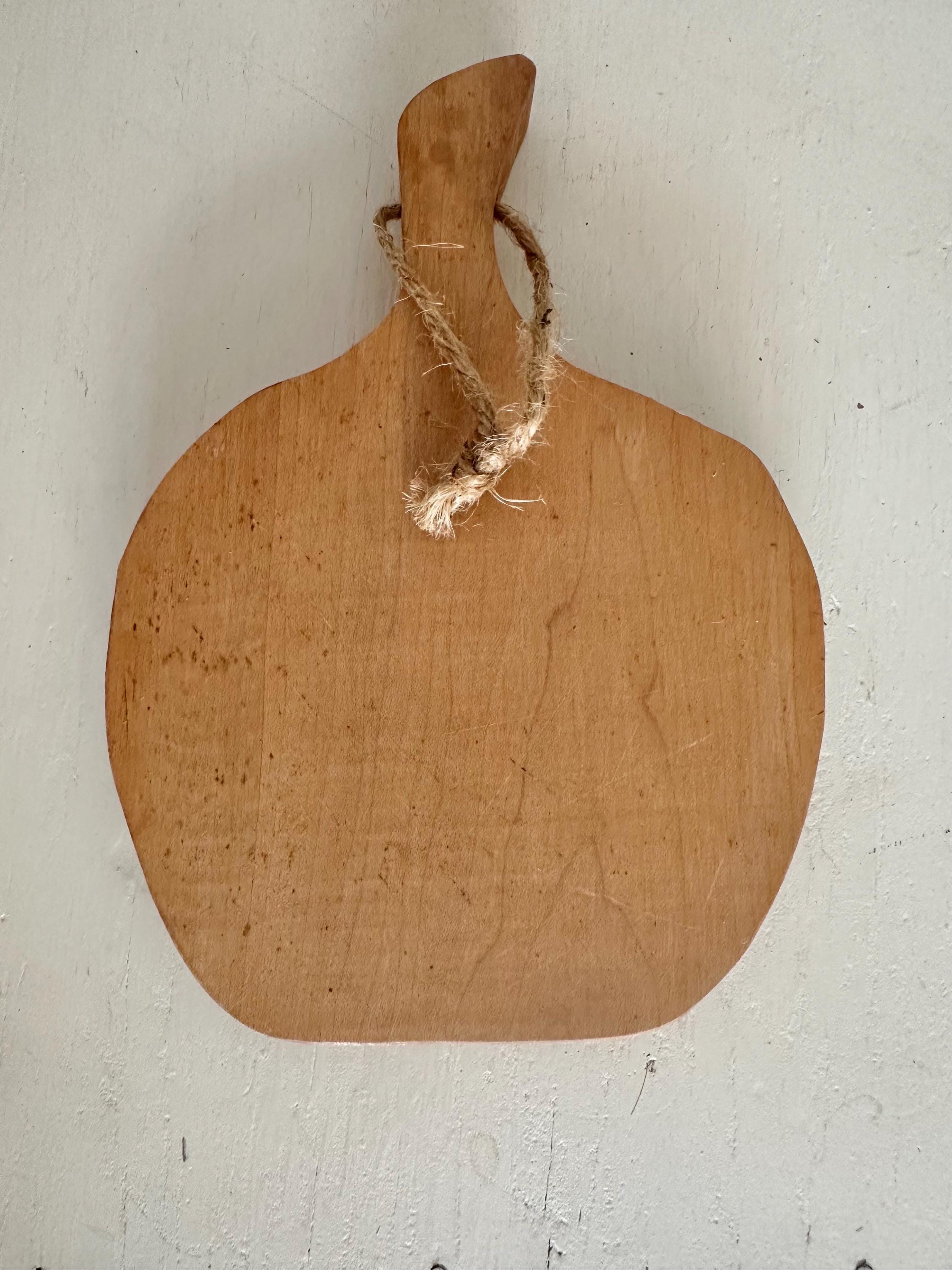 Apple Shaped Wood Decor / Fall Farmhouse Kitchen Decor