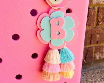 Custom Daisy Bogg Bag Charm | Bogg Bag Tassel | Beach Tote Charm | Personalized Bag Charm | Bag Tag | Bogg Bag Accessories | Backpack Tag