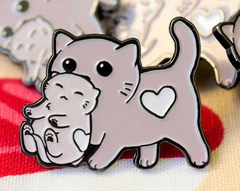 Mommy Cat Enamel Pin