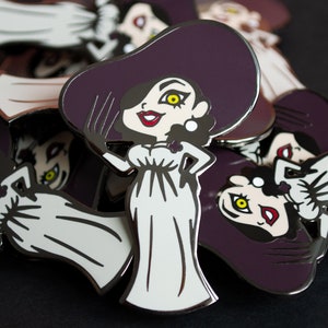 Lady Dimitrescu *BIG* Enamel Pin