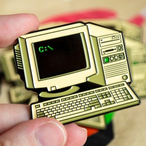 Retro 386 Computer Pin *GRAND* émail