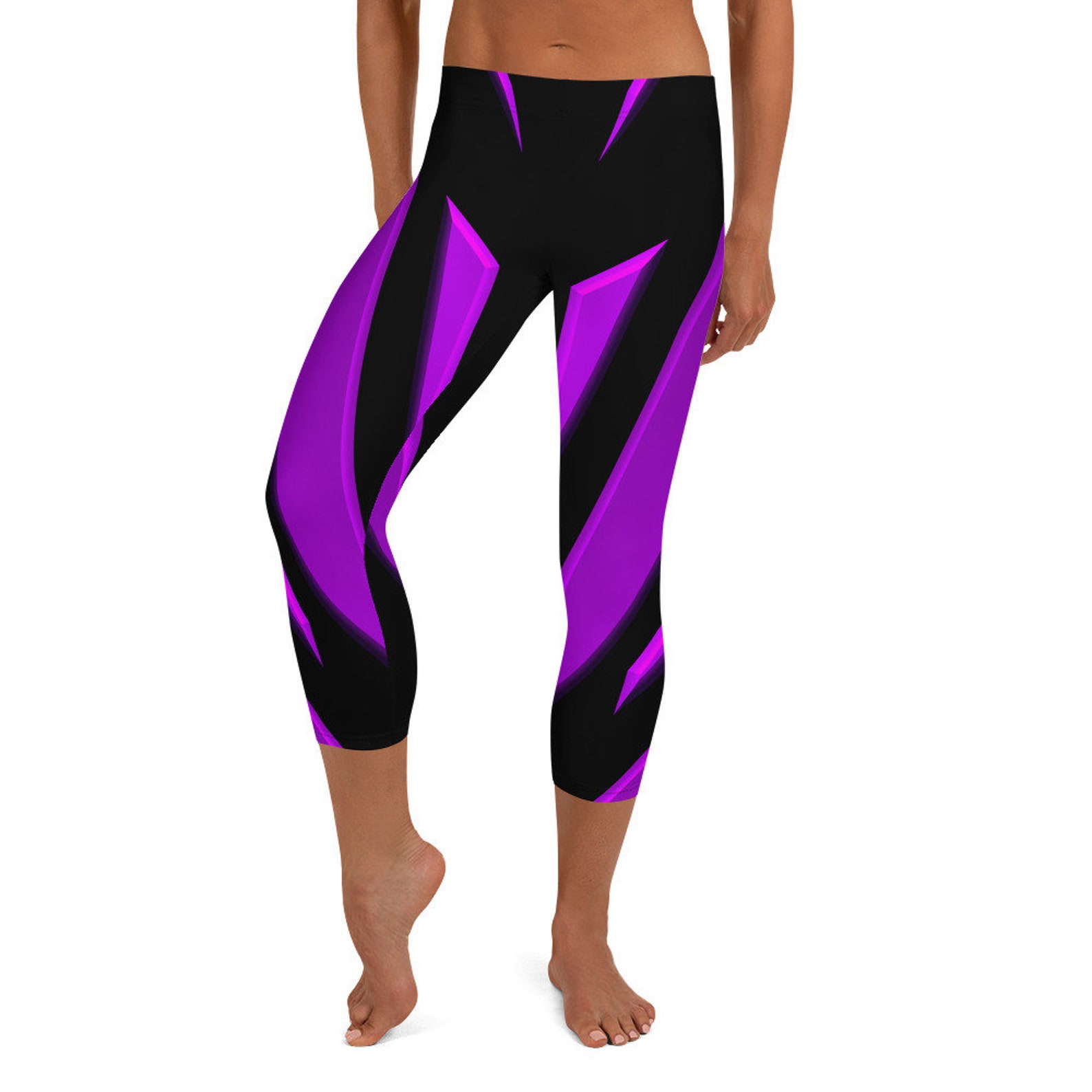 Purple on black pattern 1 Capri Leggings | Etsy