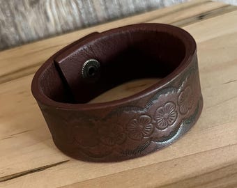 Brown Leather Cuff with Snap Closure, Leather Lining, Hand Cut, Hand Stamped, Handmade.