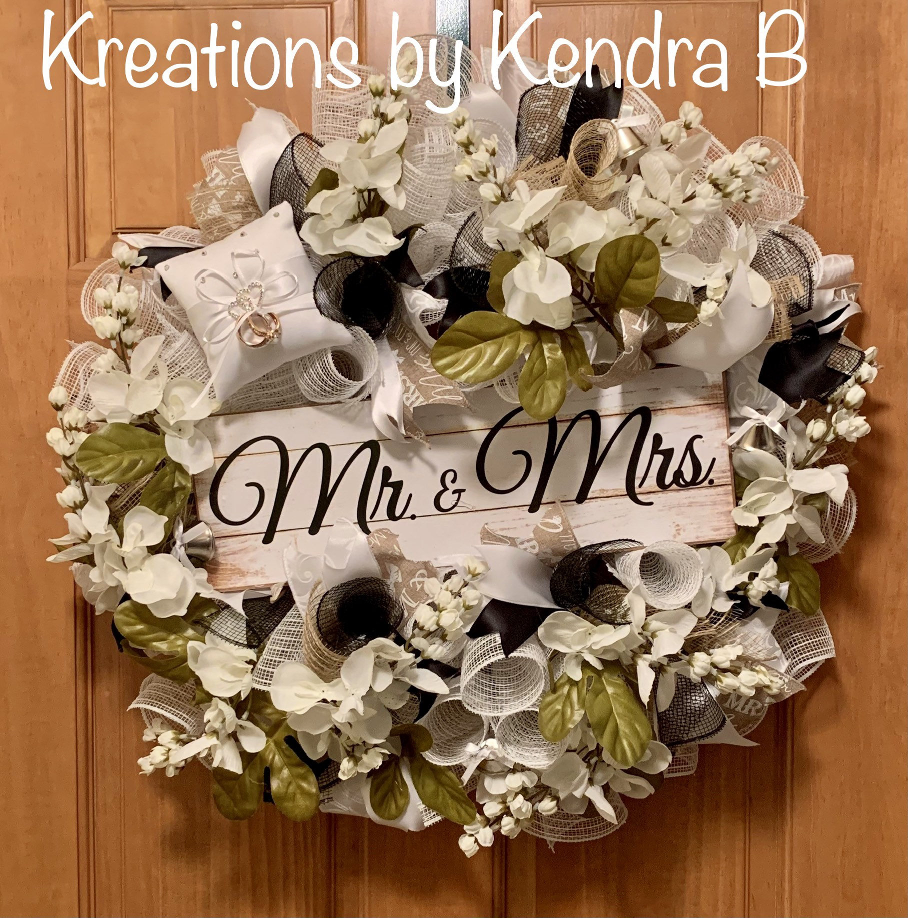 Mr & Mrs Wreath, Wedding Wreath, Wedding gift, bride and groom gift, wedding shower gift