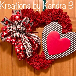 Valentine’s Day Wreath, Valentines Wreath, Heart Shape Wreath, Burlap Heart Wreath,  Valentines Day, Valentines Day Decor