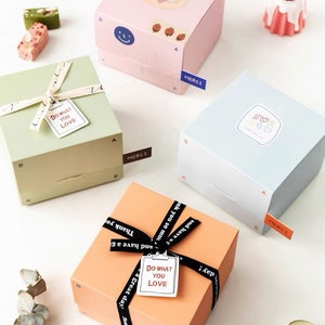 Bakery Boxes/Pink/Orange/Light Blue/Light Green Bakery Boxes/Cake Boxes/Cookies Boxes/Gift Boxes/ - Treat Boxes - 4 x 4 x 3&#39;&#39;-Set of 10