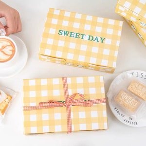 Yellow Checked Bakery Boxes/Cake Boxes/Cookies Boxes/Gift Boxes-Thick Durable Bakery Boxes - 8.25 x 5.5 x 2&#39;&#39;-Set of 5