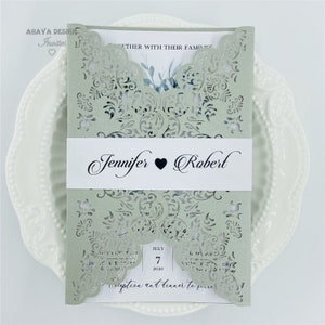 Prachtige Zilveren Floral Laser Wedding nodig set, laser cut kaarten met aangepaste buik band {Gratis oneindig ontwerp voor betalen}