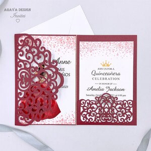 Bordeaux Floral Sweet 16 Verjaardag Laser Cut Uitnodiging, Quinceanera Nodigen verjaardag nodigt met envelop {Gratis Infinite Design before Pay}