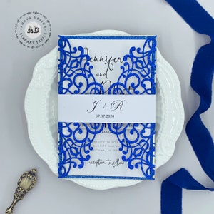 Glitzer Royal Blau Einfache Laser geschnittene Florale Einladung, personalisierte Lasereinladungen mit Umschlag zur Hochzeit {free infinite design before pay}