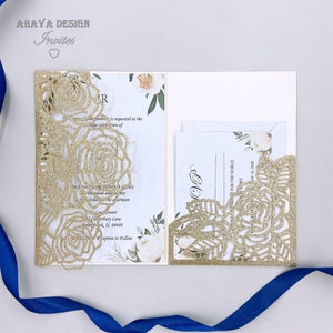 Maßgeschneiderte Glitter Champagner Gold Laser Hochzeit lädt mit Floral Laser Pocket + RSVP Karte + Umschlag "Free Infinite Design vor der Bezahlung"