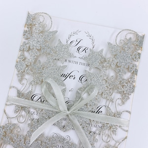Aangepaste Glitter Zilveren Laser Gesneden Bruiloft Uitnodiging, Zilveren Glitter Bruiloft Uitnodigingen Met Bowtie{Free Infinite Design}