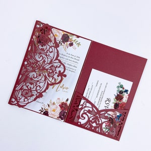 Burgund Laser geschnitten Hochzeitseinladung mit RSVP-Karte, Quinceanera XV süße sechzehn Fledermaus Mitzvah Einladung "Free Infinite Design Before Pay"