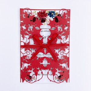 Prachtige Red Snowflake Laser Cut Cards DIY Wedding nodigt uit met insert en bowtie {Gratis oneindig ontwerp voor betalen}