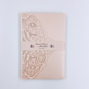 Elegante erröten Laser geschnitten Hochzeitseinladung mit kundenspezifischen Einsatz, RSVP-Karte &Umschlag "Free Infinite Design vor der Bezahlung"