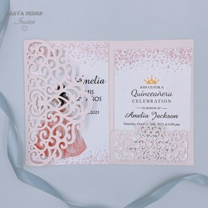 Romantische Blush Floral Sweet 16 Verjaardag Laser Cut Uitnodiging, Quinceanera Uitnodigen met Envelop {Gratis Oneindig Ontwerp VoorDat Te Betalen}