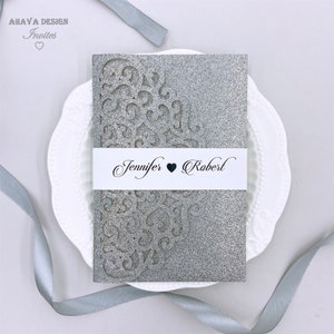 Aangepaste Laser Glitter Zilveren Huwelijksuitnodiging, Drievoudige Bloemen Laser Pocke Met Buikband Voor Bruiloft{Gratis Oneindig Ontwerp Voor Betalen}